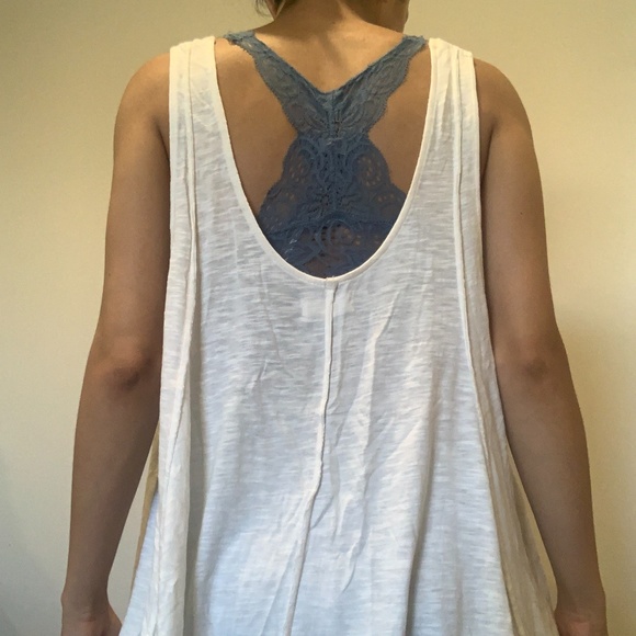 Flowy Open-Back Tank - Picture 5 of 5